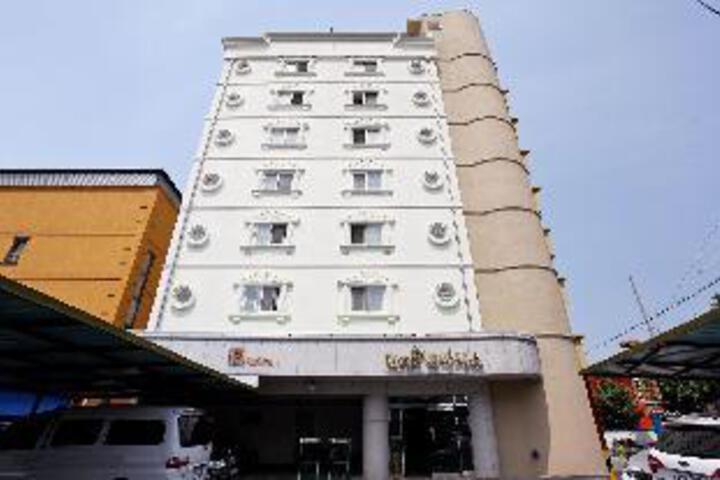 Hotel 5 of 23