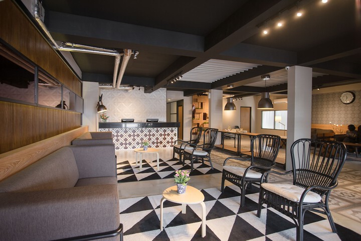 Entrance & Lobby