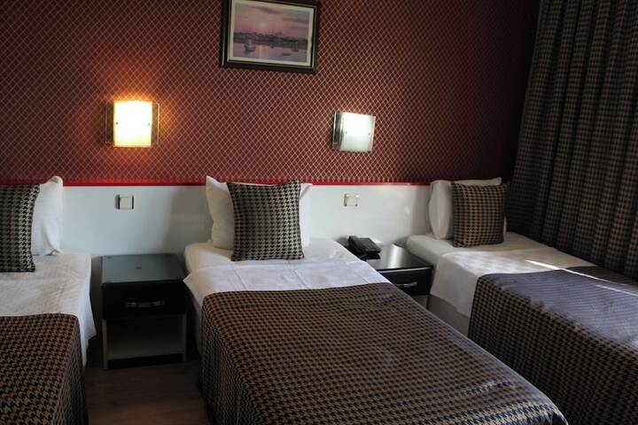 Room 10 of 33