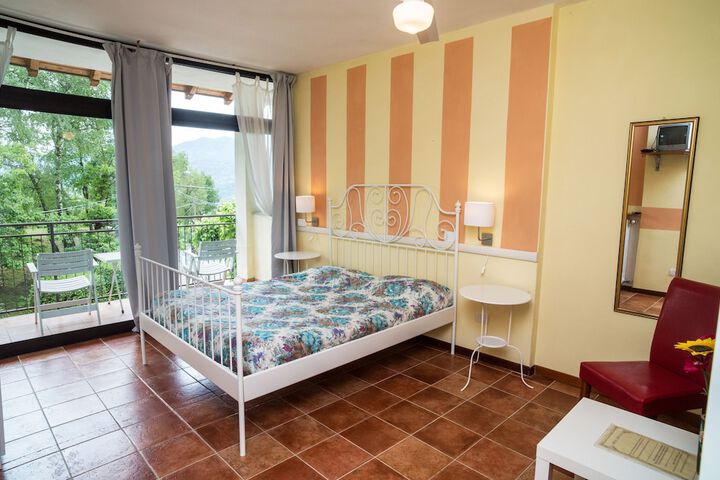Room 9 of 41