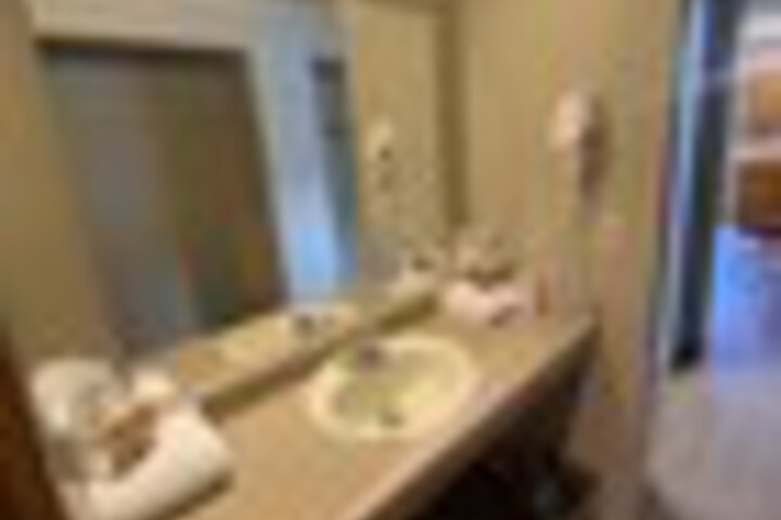 Room 227 of 390