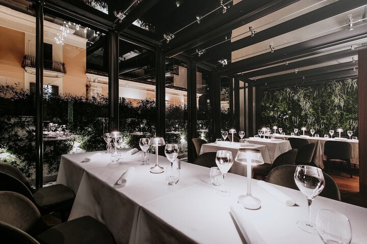 Dining 31 of 47