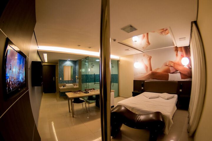 Room 27 of 42