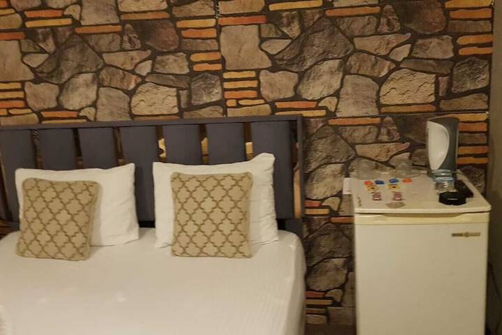 Room 8 of 18