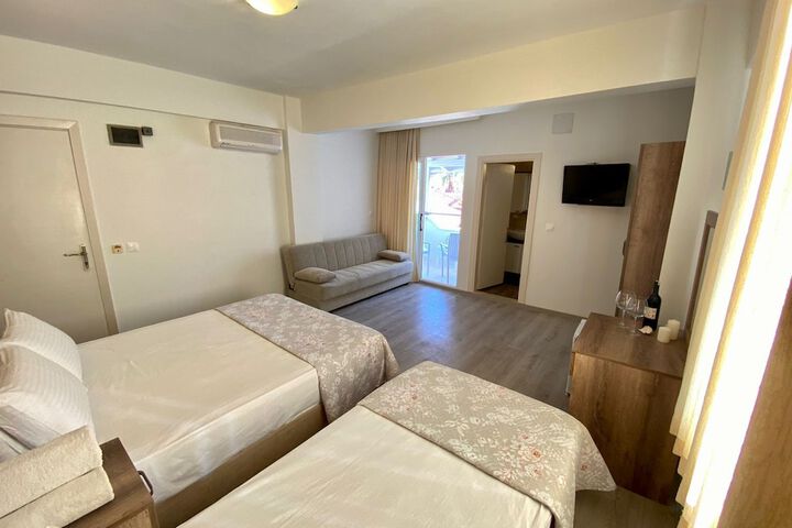 Room 10 of 49
