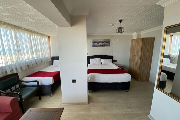 Room 7 of 24