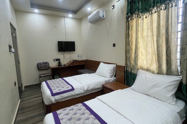 Room 9 of 26