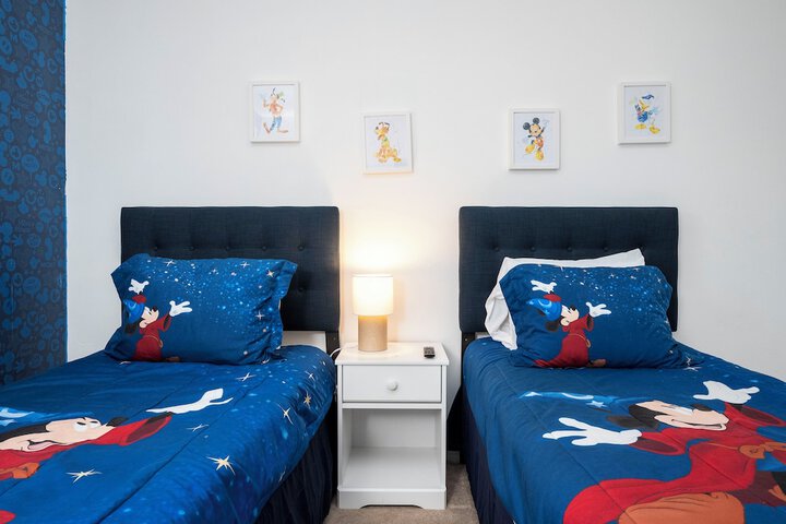 Room 15 of 41
