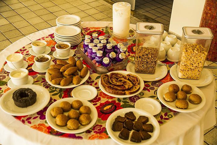 Breakfast/Coffee Service 47 of 72