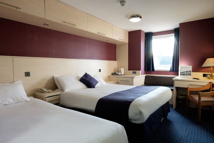 Room 13 of 37