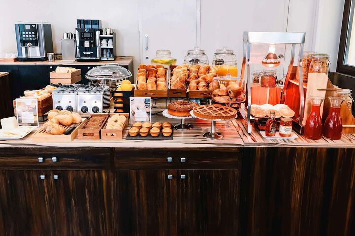 Breakfast/Coffee Service 56 of 75