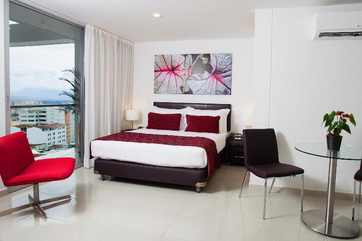 Room 4 of 10