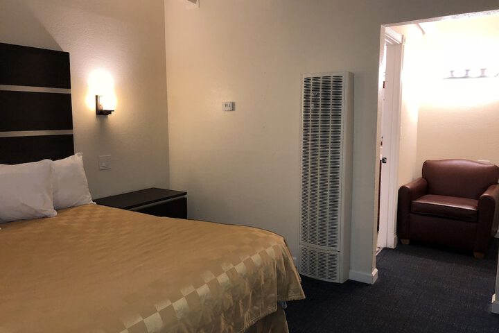 2 Double Beds (5 of 13)