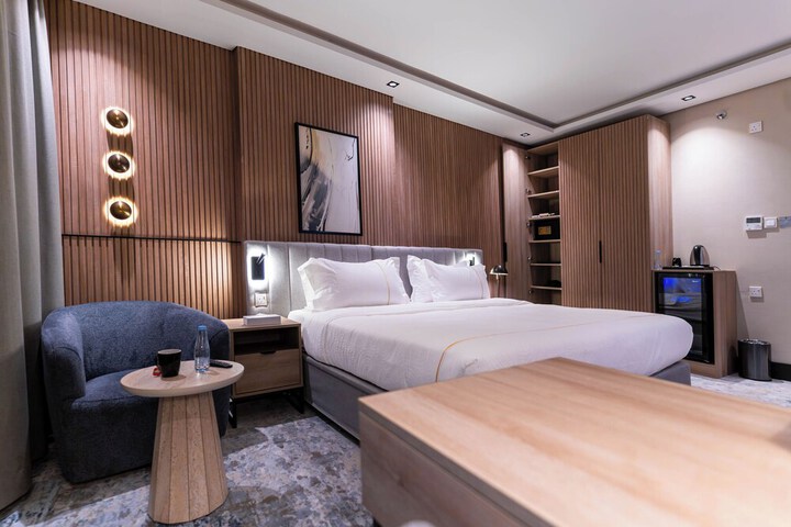 Room 14 of 86