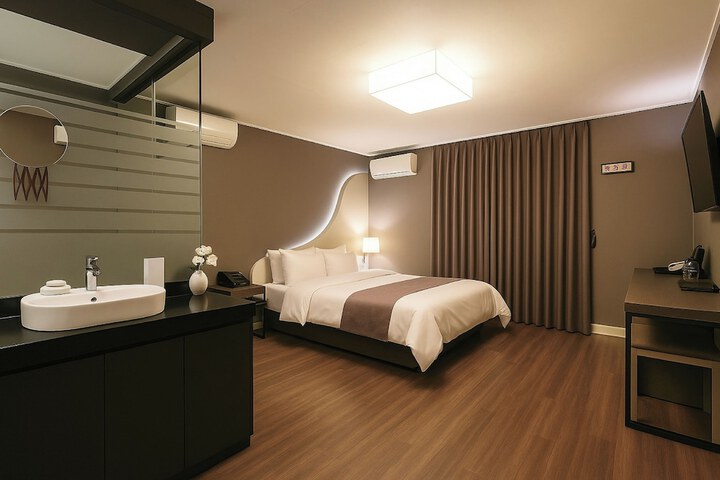 Room 55 of 85