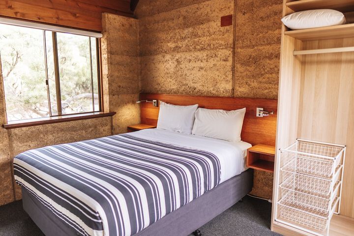 Room 4 of 50