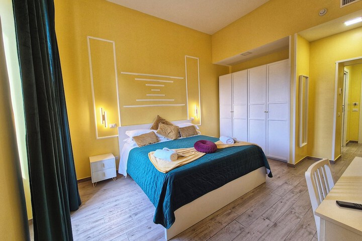 Room 18 of 36