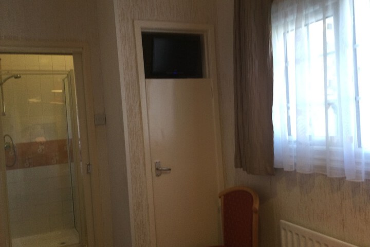 Room 63 of 170