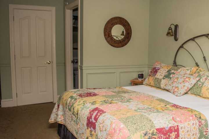 Room 27 of 117