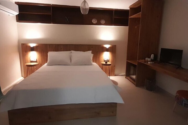 Room 10 of 23