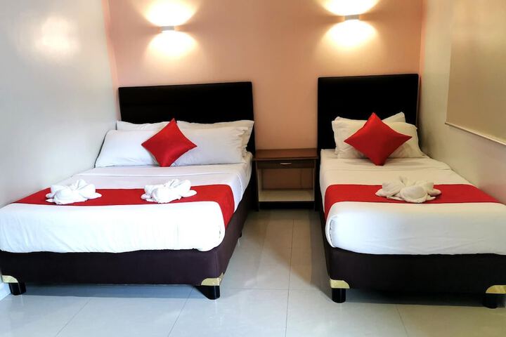 Room 8 of 25