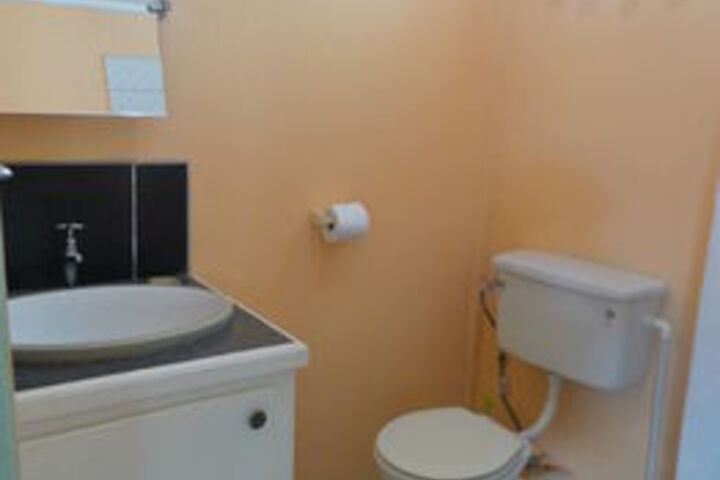Room 6 of 44
