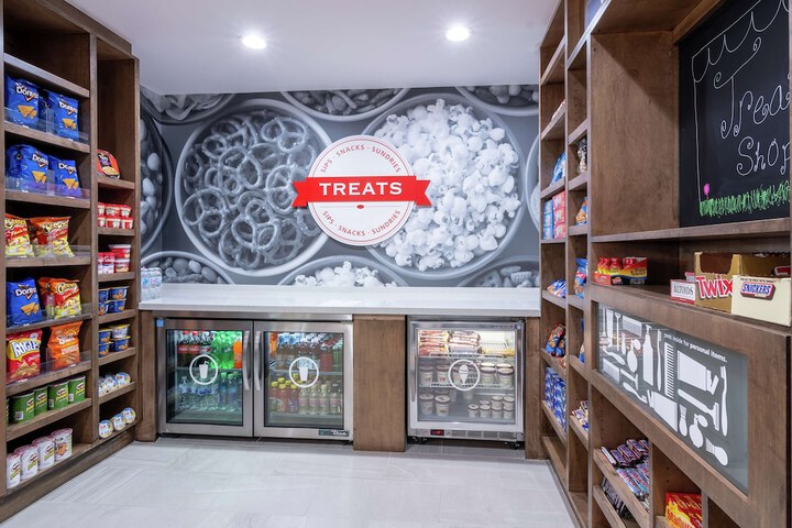 Snack bar