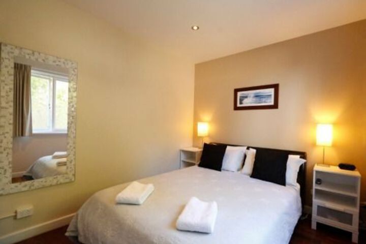 Room 8 of 24