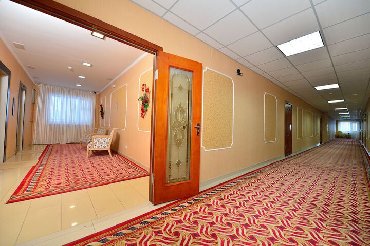 Ballroom/Hall 21 of 23