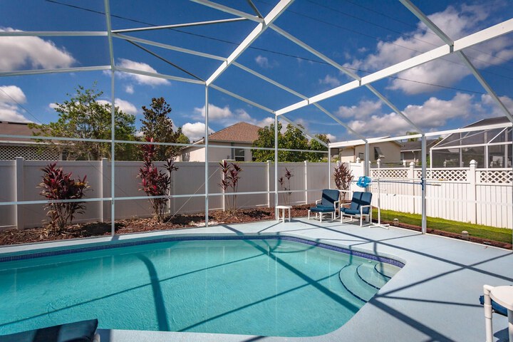 Pool 19 of 30