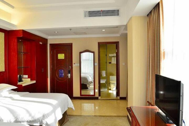 Room 39 of 65