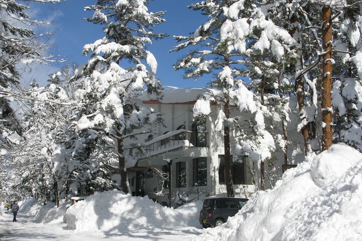 White Horse Hotel