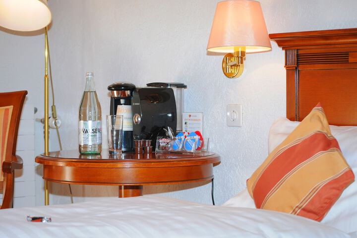 Room 15 of 140