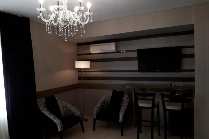 Room 4 of 21