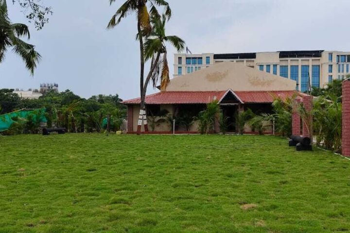 OMR GRAND INN in Tirupporur