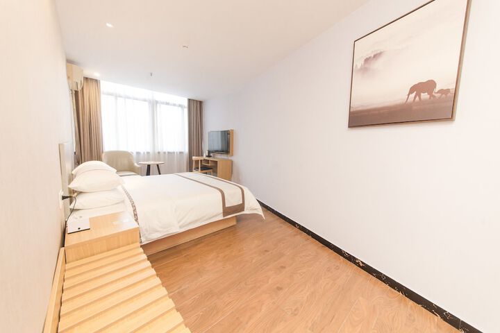 Room 4 of 31