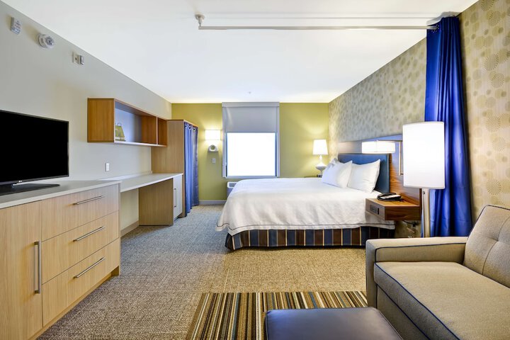 1 King Bed Studio Suite (13 of 18)