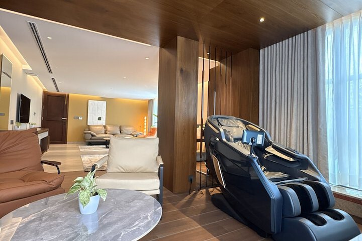 Room 30 of 74