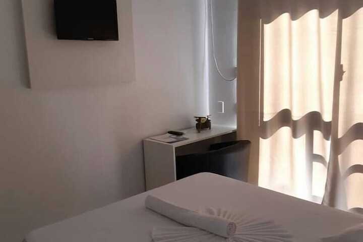 Room 7 of 91