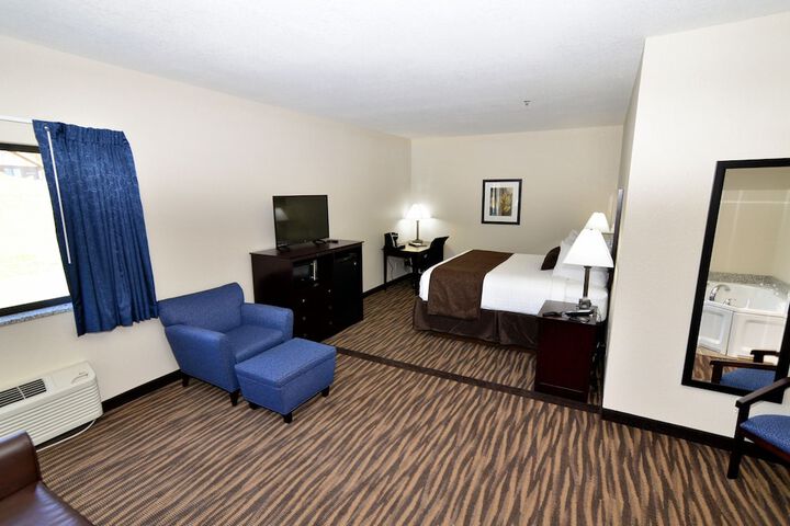 1 King Bed Suite (38 of 44)