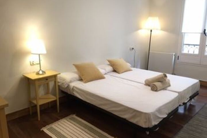 Room 3 of 12
