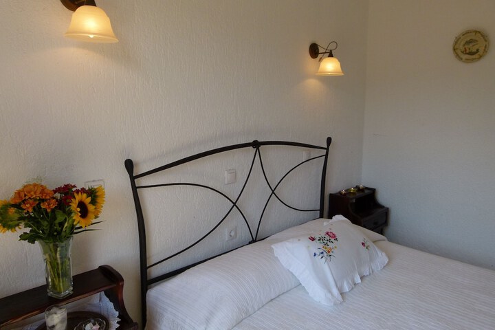 Room 4 of 20