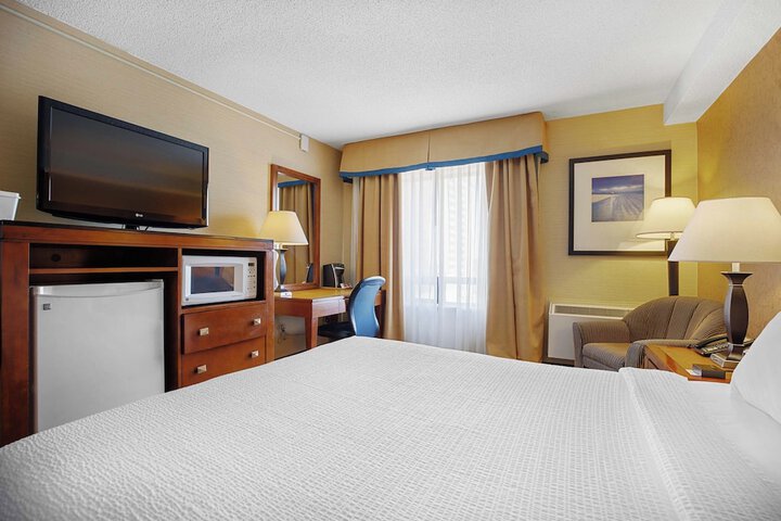 Room 21 of 35