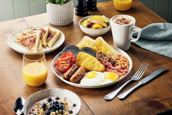 Breakfast/Coffee Service 20 of 24