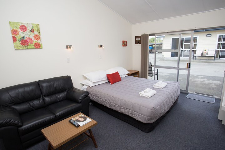 Room 6 of 46