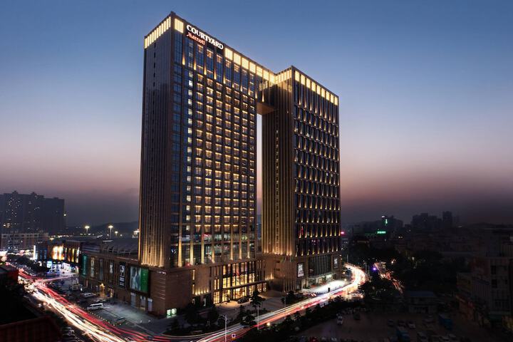 Hotel 85 of 90