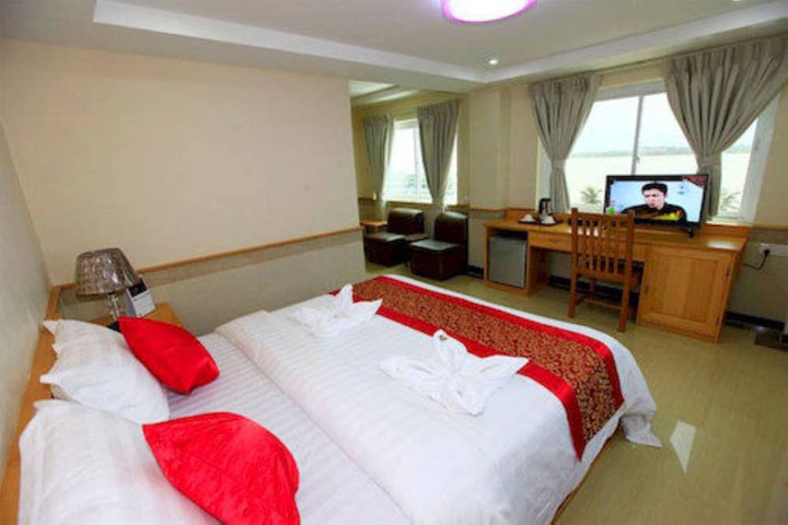 Room 14 of 23