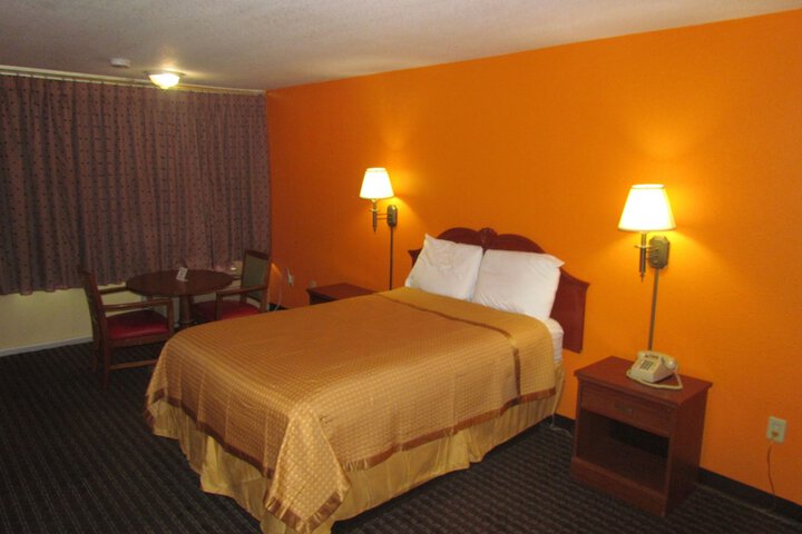 2 Double Beds (3 of 14)