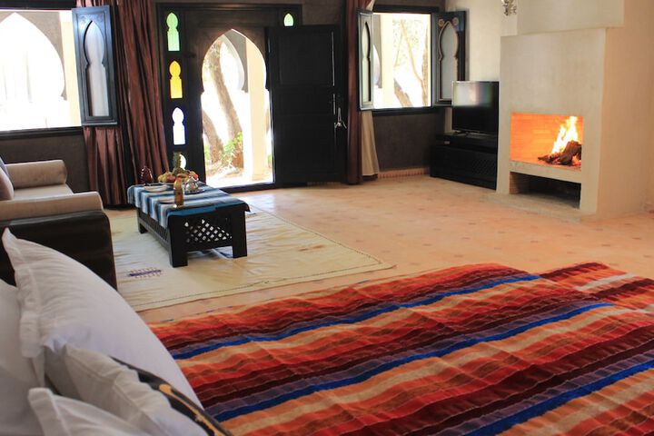 Room 2 of 60