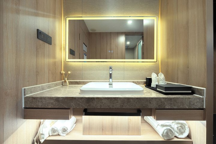 Room 11 of 20